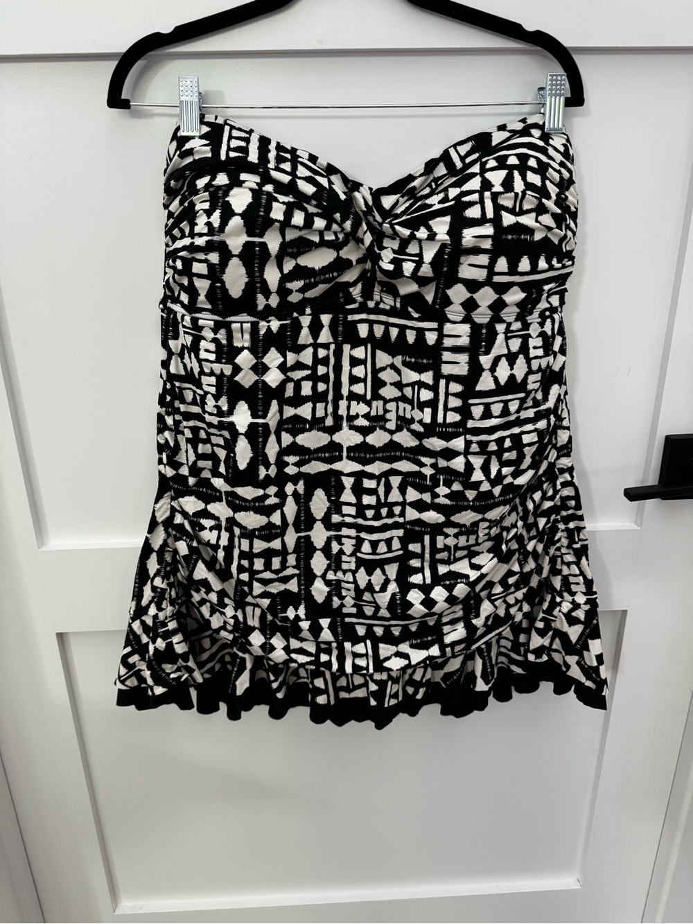 Apt. 9 Black and White Strapless One-Piece Swimdress